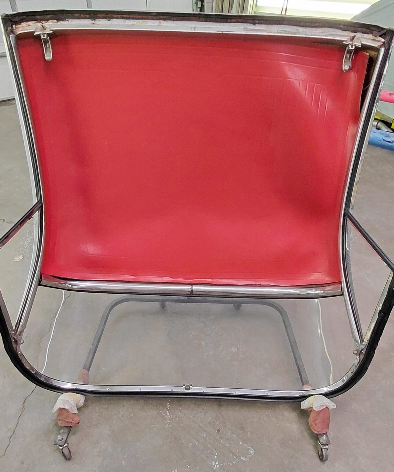 Original Corvette Hardtop that will fit 1958 - 1960. Complete with all trim molding and latches. Look at photos of condition of side windows, paint, headliner and rubbers that will need to be replaced.